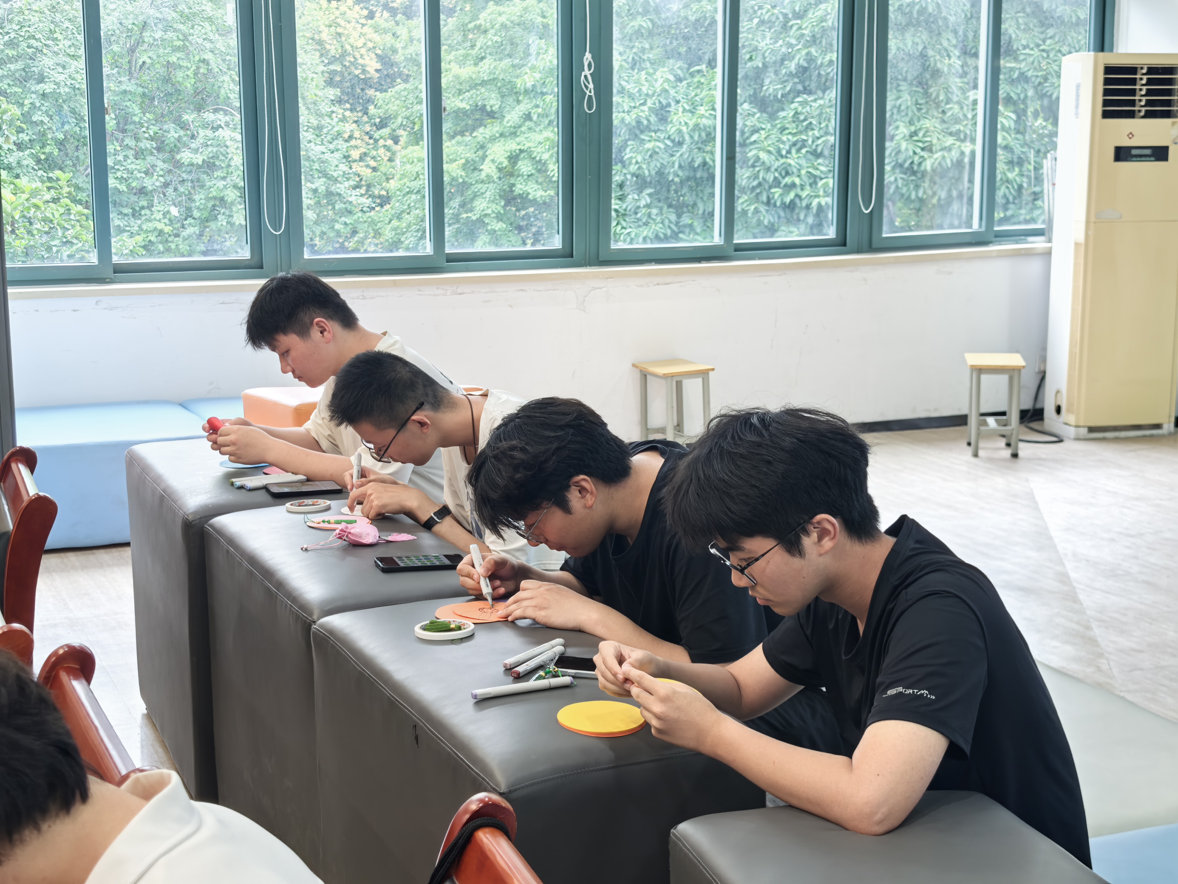 十八禁不卡国产在线播放
