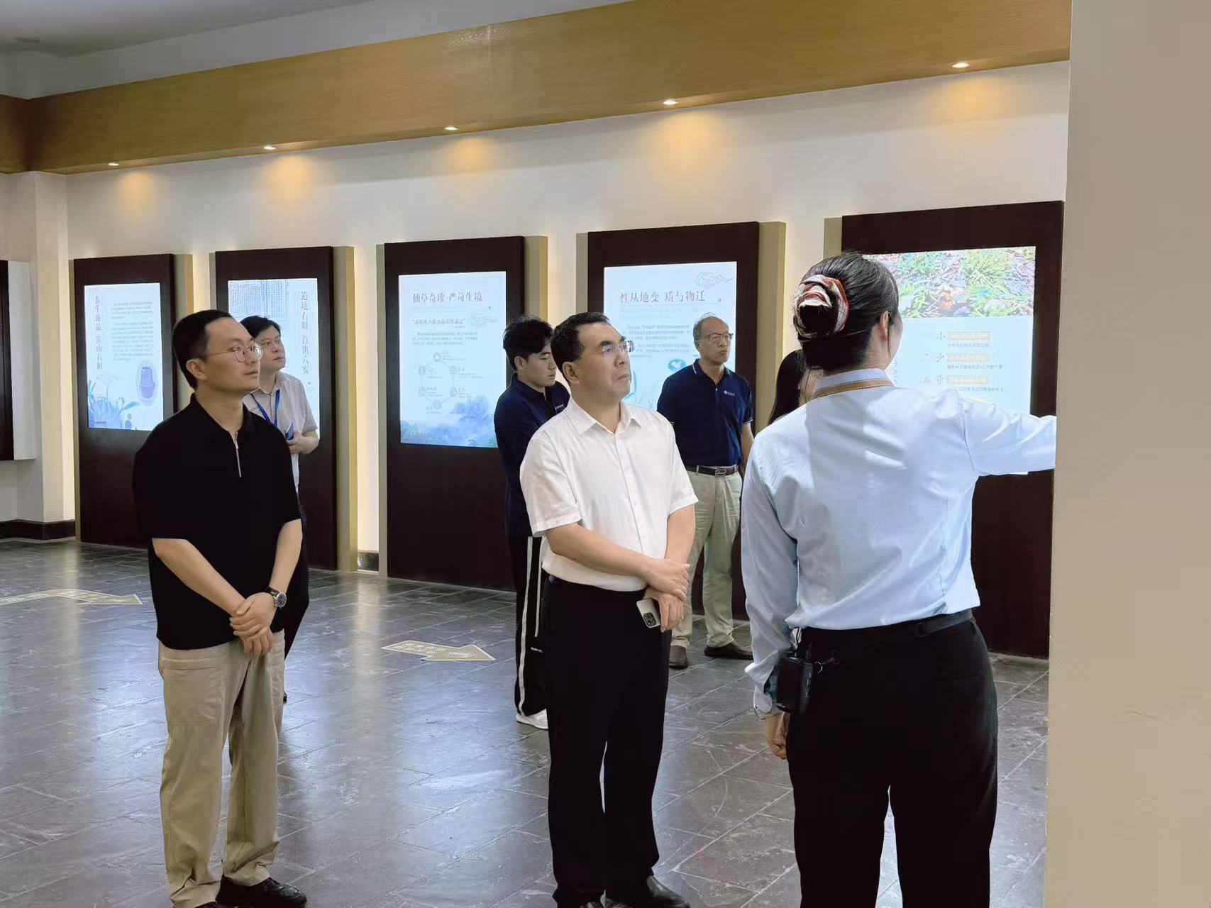十八禁不卡国产在线播放
