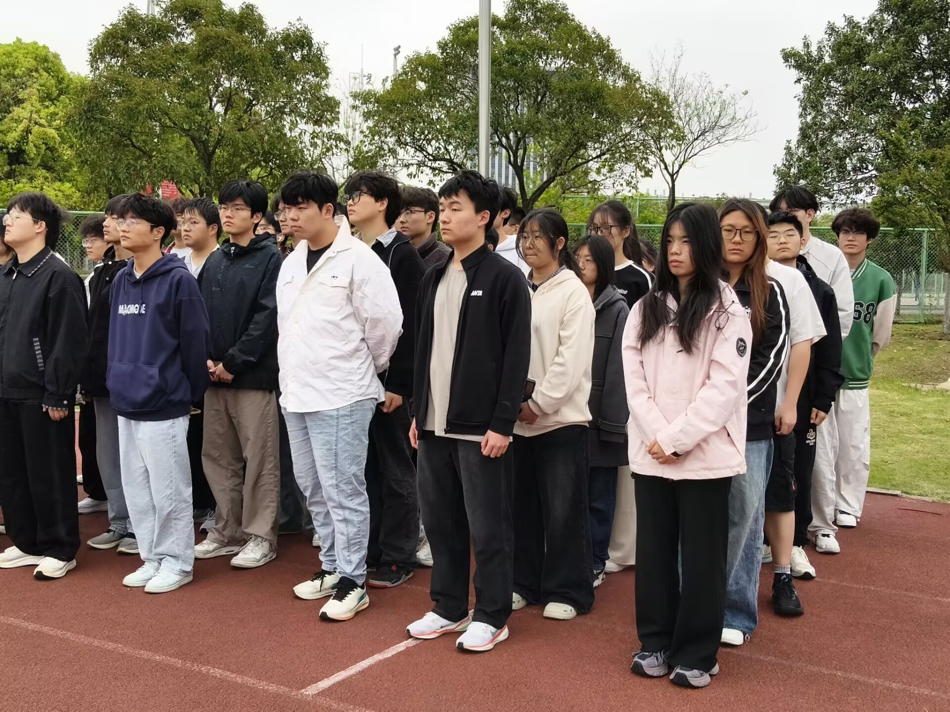 十八禁不卡国产在线播放